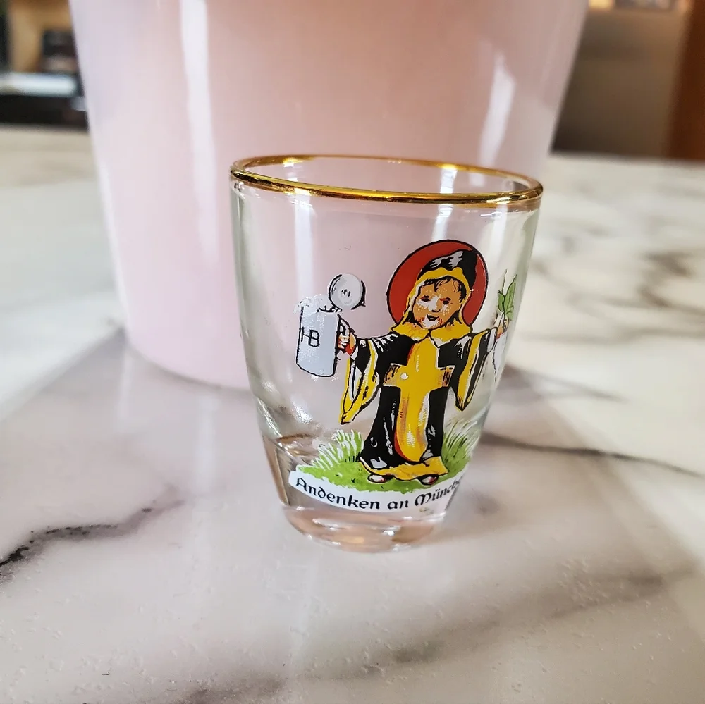 Andenken an Munchen Vintage Shot Glass with Gold Rim